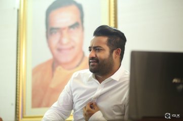 Jr Ntr Interview About Nannaku Prematho